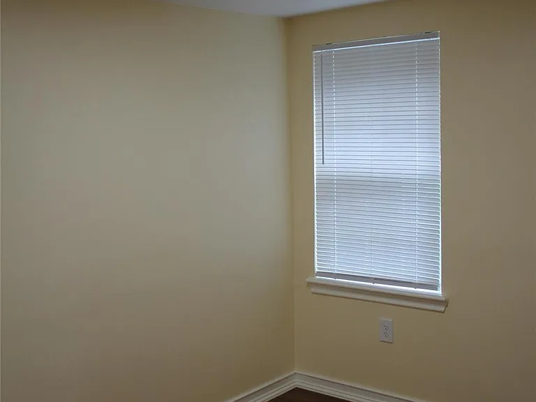 7540 Ashburn St — Photo 16
