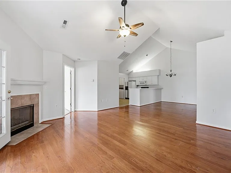19108 Harvest Ridge Ln #19 — Photo 6