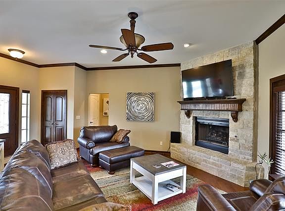 5th image of 501 Benelli Dr