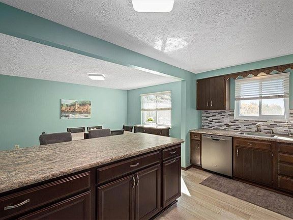 3rd image of 5507 Glen Hill Dr