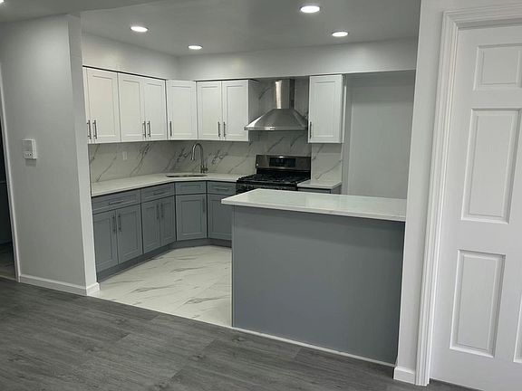 5th image of 5831 Penrod St Floor 2