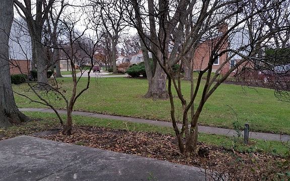 2nd image of 2805 E Bel Aire Dr