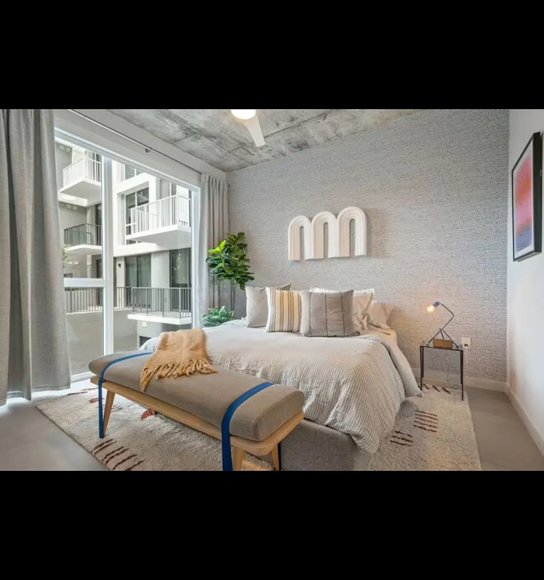 1 bed, 700 sqft, $2,500 — Photo 3