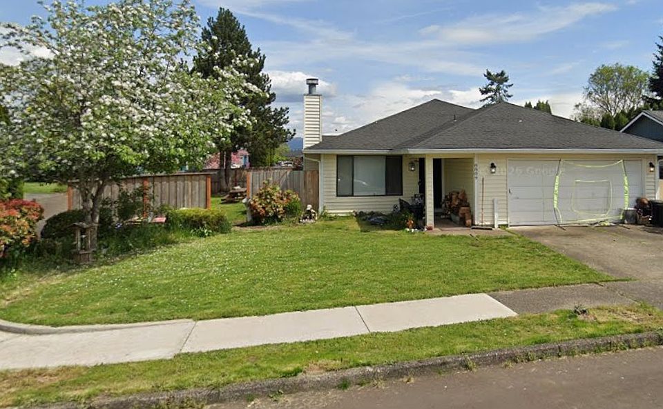 1st image of 8809 NE 140th Ave