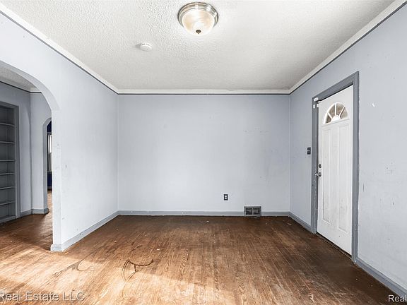3rd image of 1125 E Hayes Ave
