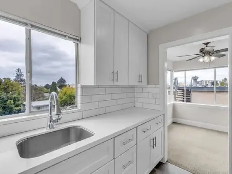 229 Macarthur Blvd #1D — Photo 4