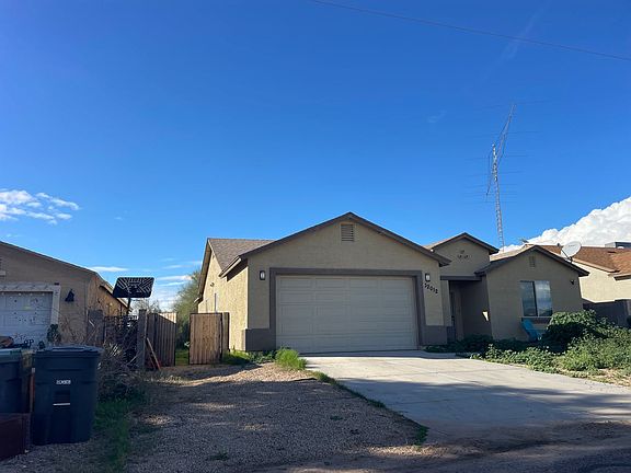 3rd image of 32012 N Bush St