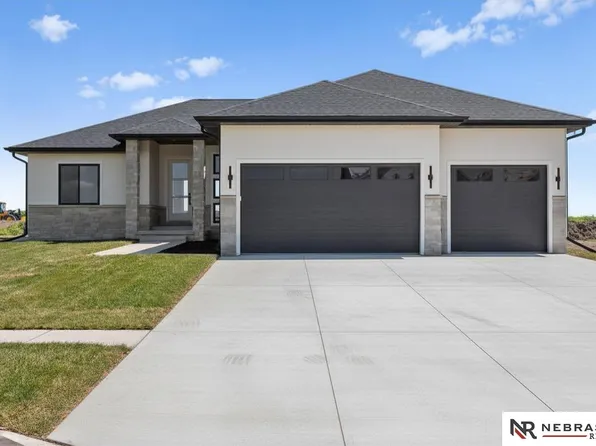 8939 Dragonfly Ln, Lincoln, NE 68526