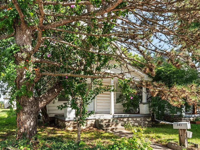 343 Cambridge St — Photo 25