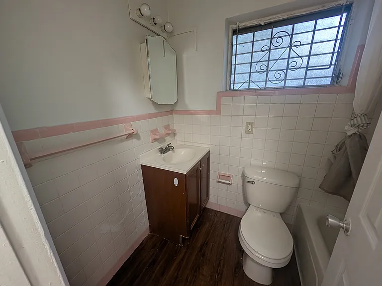1245 NE 110th St #3 — Photo 7