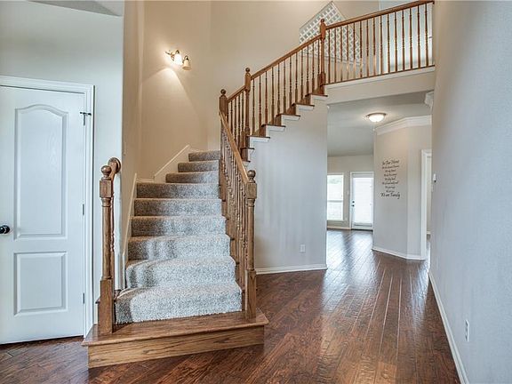 5th image of 236 Spyglass Dr