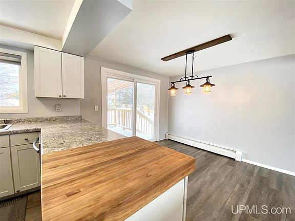 3rd image of 203 Wanda Dr
