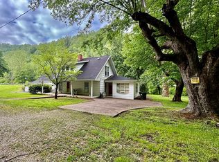 55 Old Bridge Rd W, Staffordsville, KY 41256