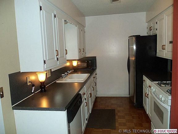 5th image of 2553 S 126th East Ave