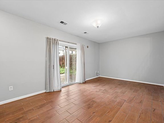 2nd image of 14 Moon Maiden Ct
