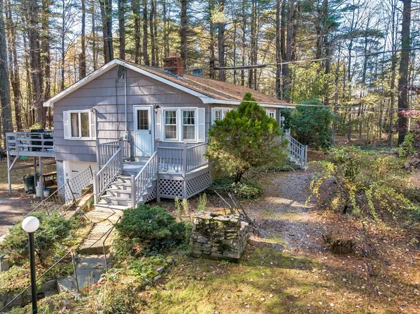 23 Bartlett Street, Kingston, NH 03848