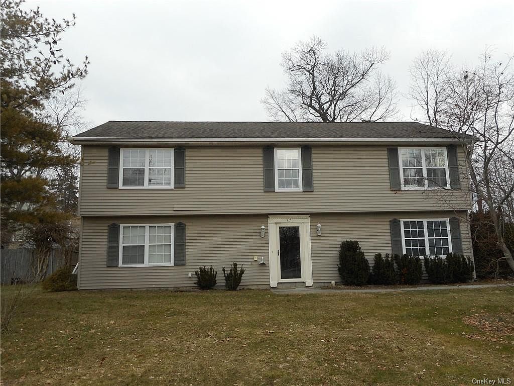 37 Hawk Lane, Poughkeepsie, NY 12601 Zillow