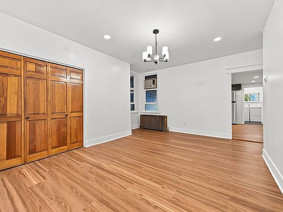 5th image of 4928 Sciota St