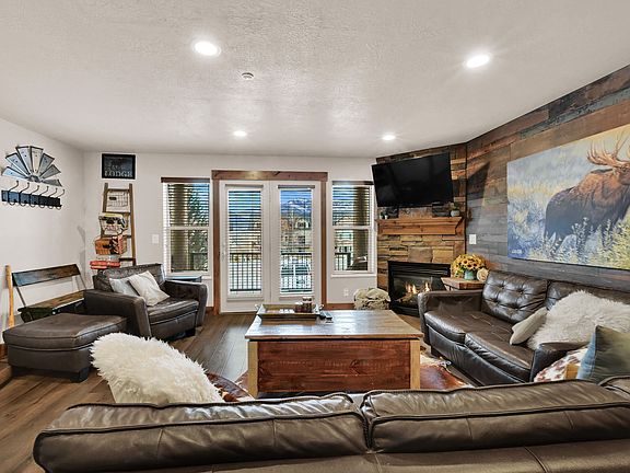 5th image of 3518 N Moose Hollow Dr Unit 1411