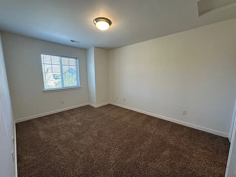 4726 Hadley St — Photo 33