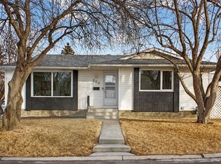 203 W Lynnover Pl SE, Calgary, AB T2C 1L5