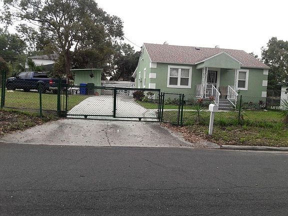 2nd image of 522 W 13th St