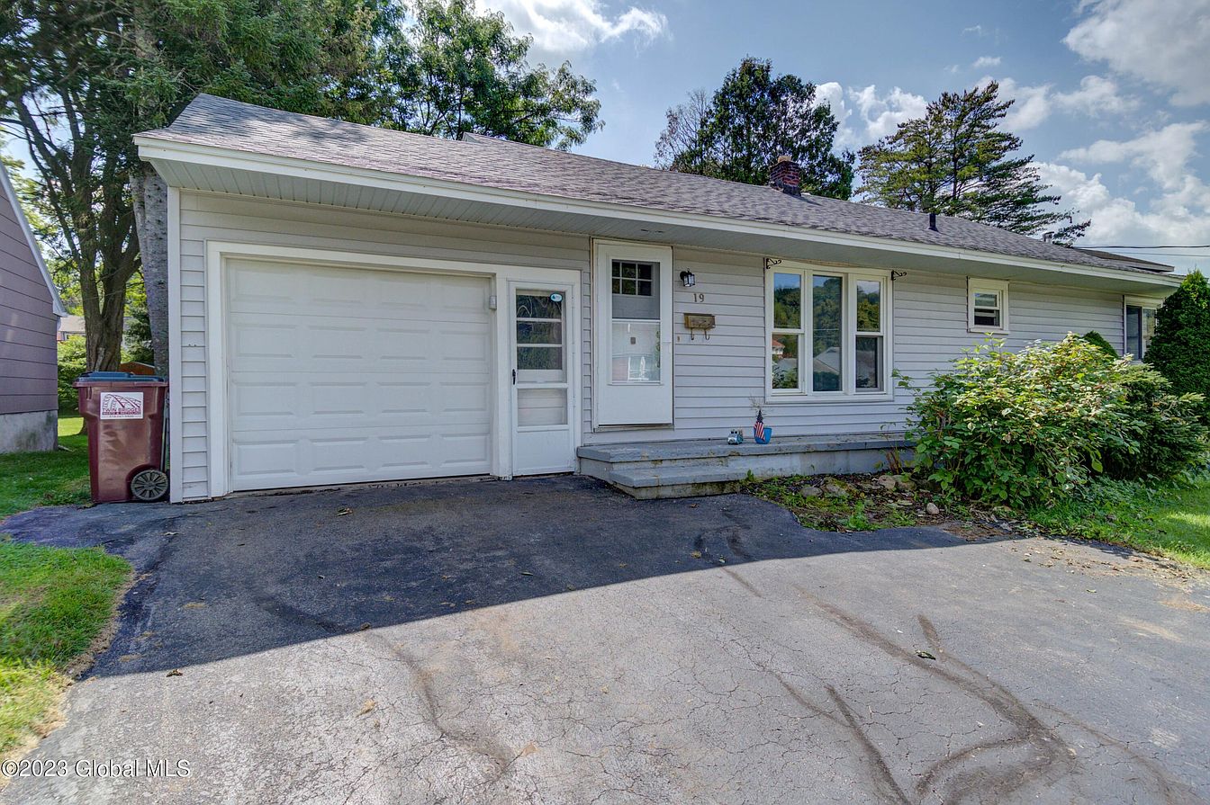 1st image of 19 Lee Avenue