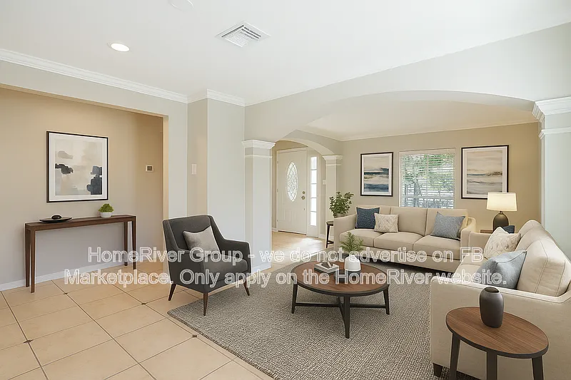 4 bed, 2.5 bath, 2350 sqft, $2,295 — Photo 2