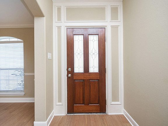4th image of 2439 Teresa Dr