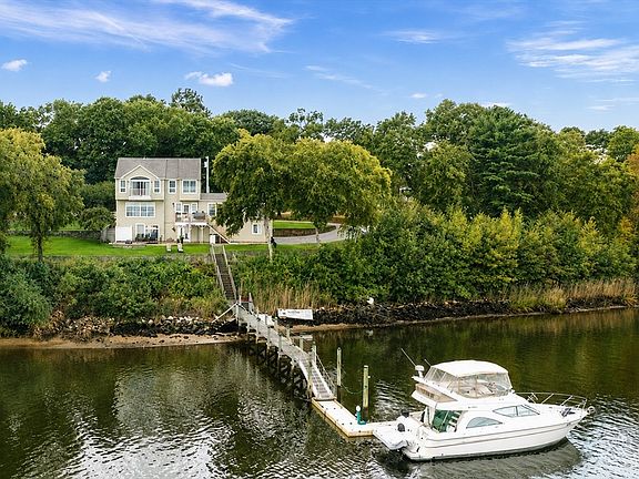 3rd image of 43 Cliff Dr