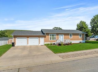 1006 S 33rd St, Spearfish, SD 57783