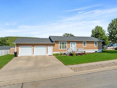 1006 S 33rd St, Spearfish, SD, 57783