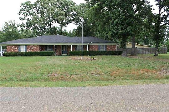 1st image of 117 Park Dr