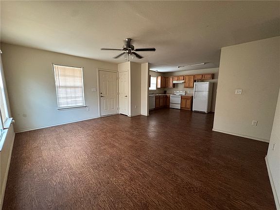 5th image of 223 S Texas Avenue