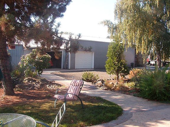 3rd image of 4845 NE Sewell Ave