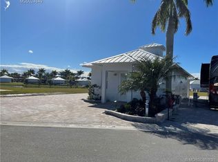 561 NW Chipshot Ln, Port Saint Lucie, FL 34986