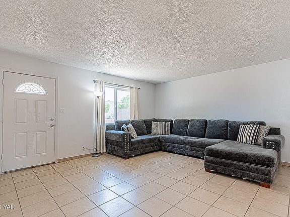 5th image of 1716 S Maple Ave