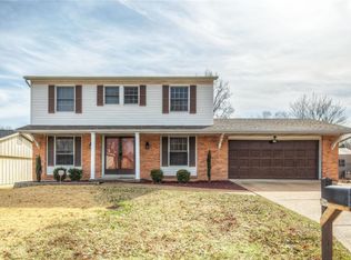 5 Terrestrial Dr, Saint Peters, MO 63376