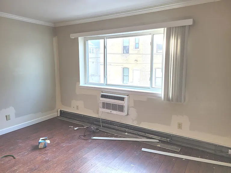 1620 Marshall — Photo 34