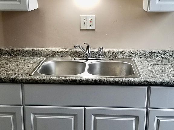 2nd image of 339 E South St APT 2