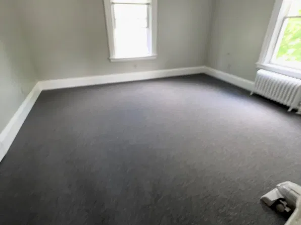 172 Pine St APT 4, Pawtucket, RI 02860
