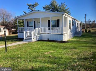 1013 Cherrywood Ct, North Wales, PA 19454