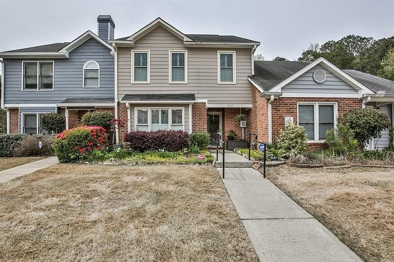 1st image of 203 Triple Oaks Dr