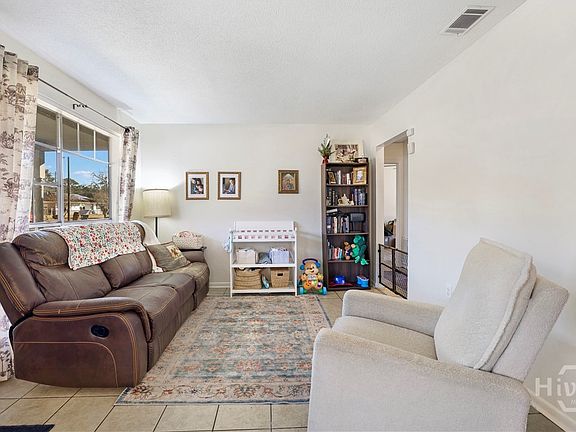 4th image of 2133 Westlake Avenue