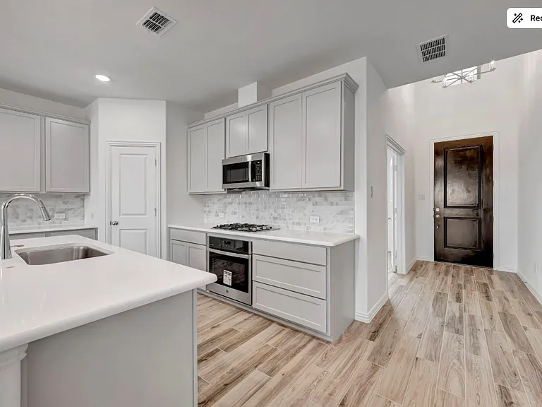 3704 Water Lily Way — Photo 5