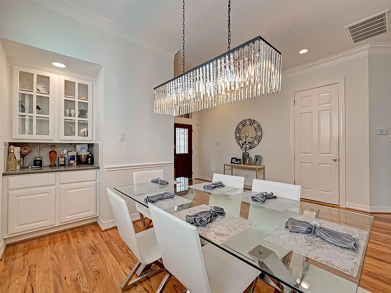 5917 Dolores St #D — Photo 5