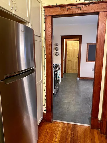 75 Grove Ave #1 Photo 1