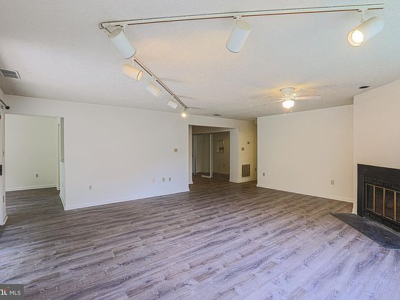 5th image of 2211 Woodbox Ln #A-2211a
