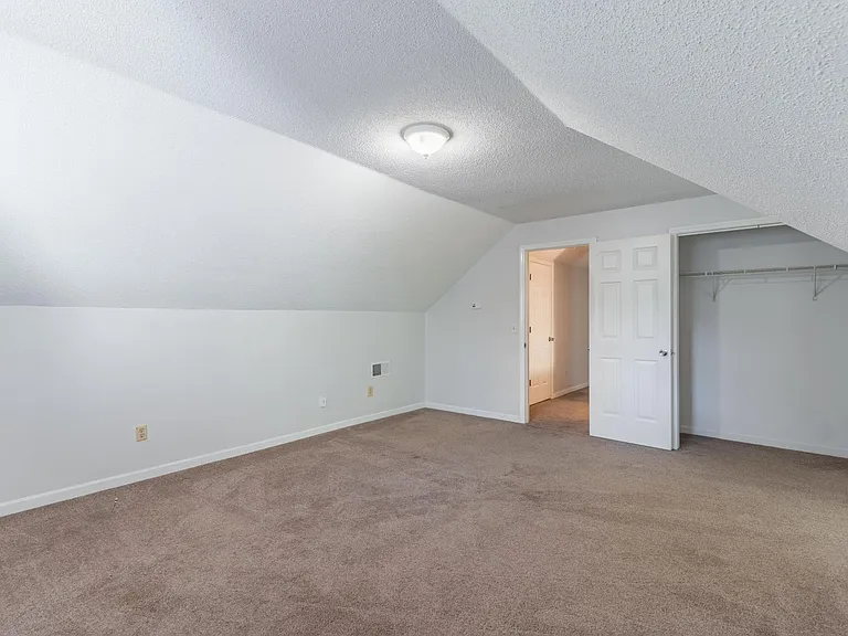 108 Dutch Dr — Photo 39