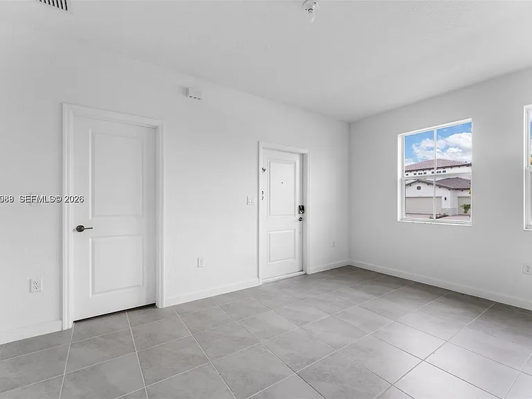 2960 SE 23rd Ave — Photo 3